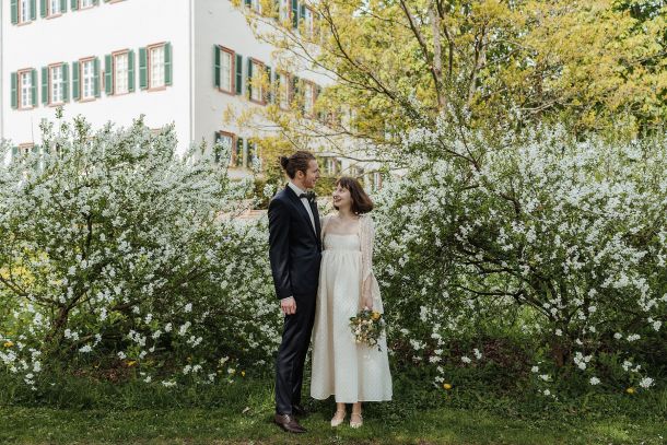 Stilistisch sollte es zu euch und eurem Charakter passen: Frühlingshafte Hochzeit - freundlich und frisch